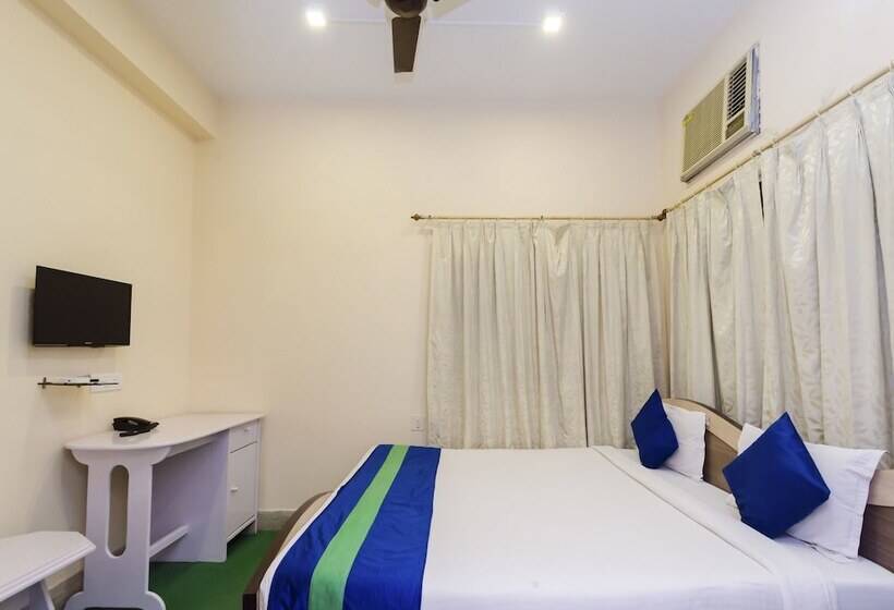 Fabhotel Aayash   Nr City Center Metro Station