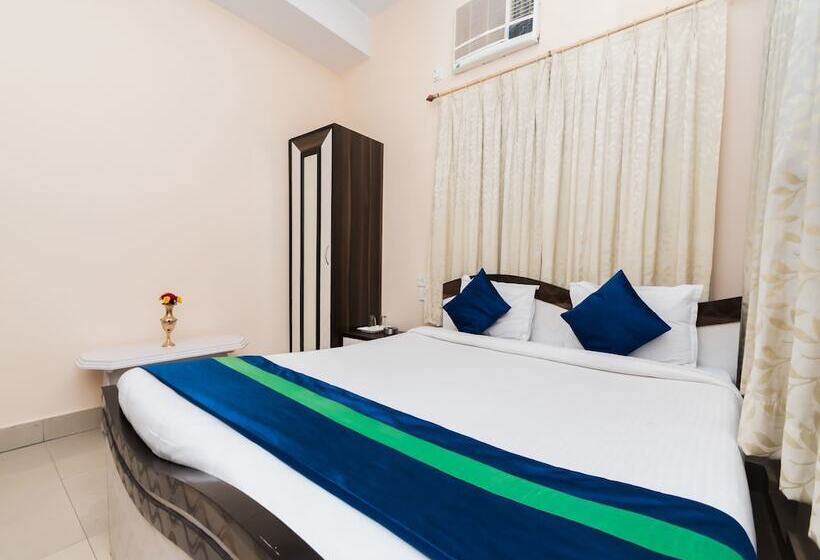 Fabhotel Aayash   Nr City Center Metro Station