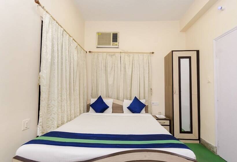 Fabhotel Aayash   Nr City Center Metro Station