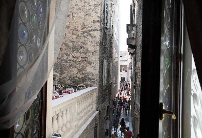 Heritage Hotel Cardo