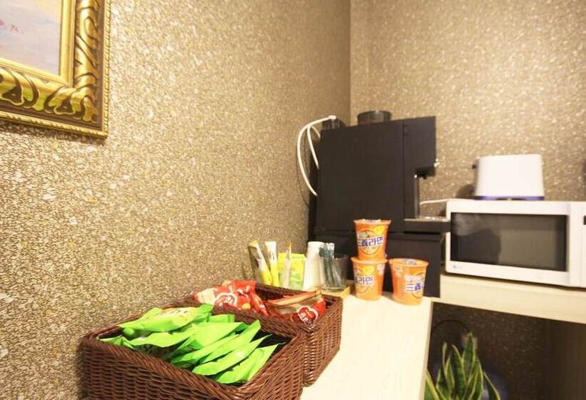 Отель Iksan Inn