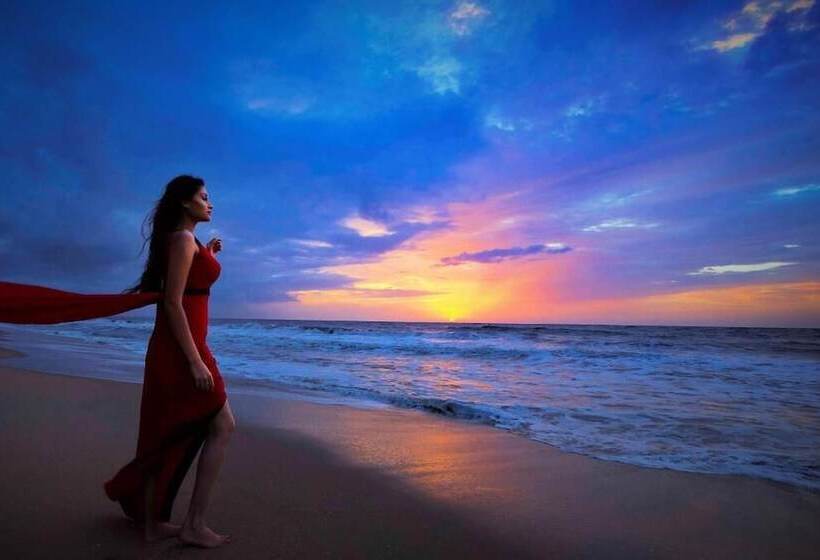 Отель Indriya Sands