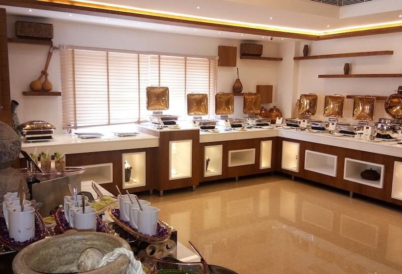 فندق Karthika Park