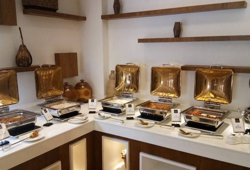 فندق Karthika Park