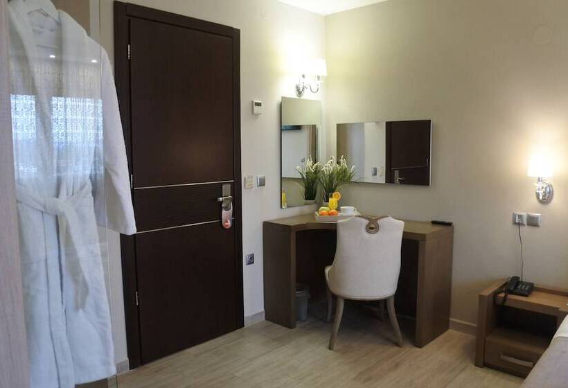 בית מלון כפרי Konaki