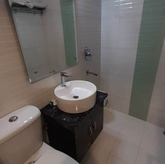 ホテル Krishna Inn