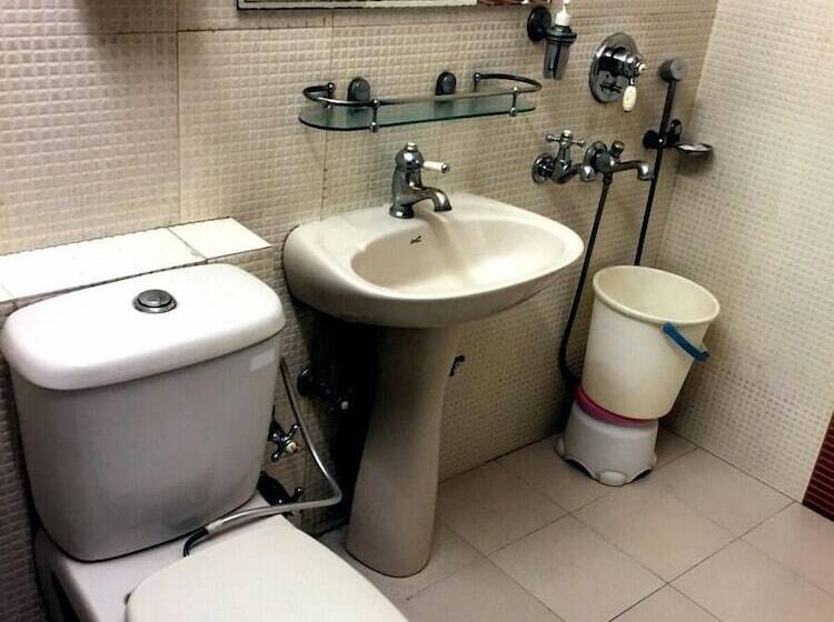 ホテル Krishna Inn