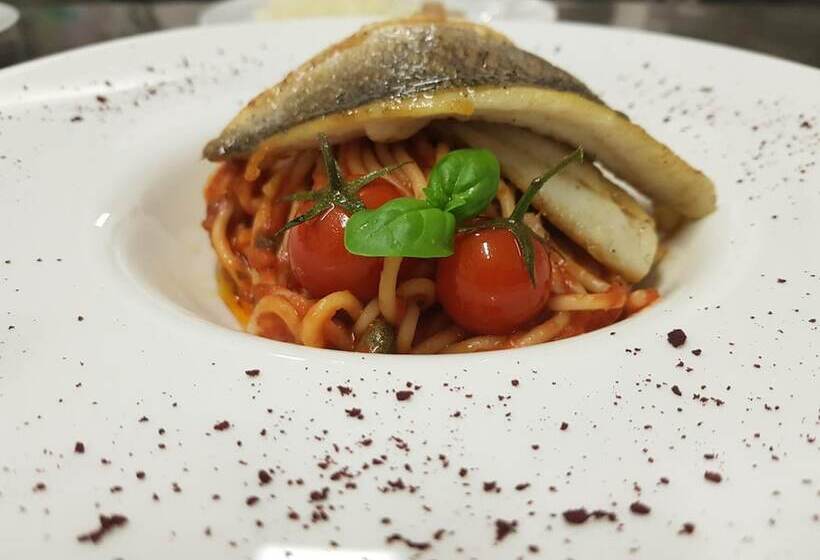 Отель Luxury Suites Bellevue