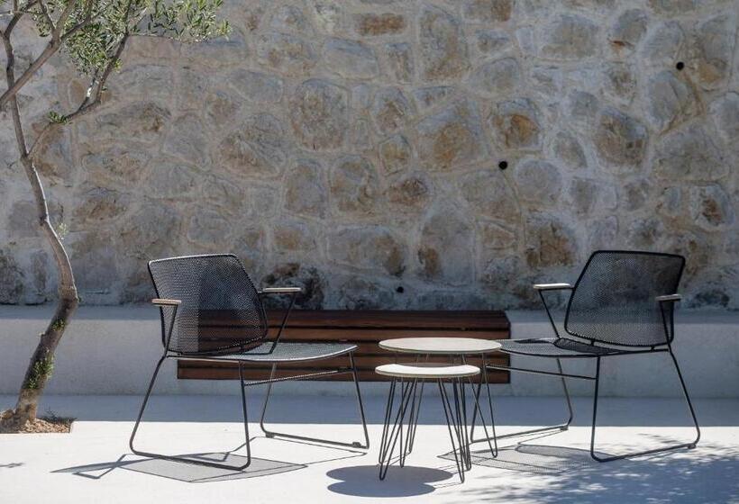 Отель Luxury Suites Bellevue