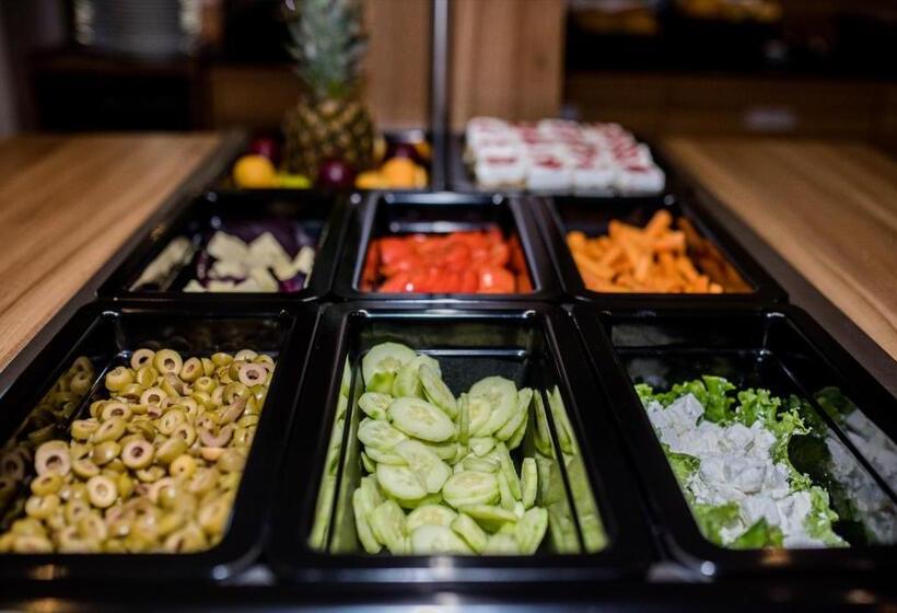 Отель Luxury Suites Bellevue