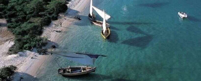 Отель Moyeni Lodge