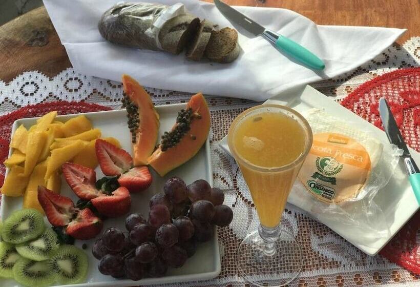 בית מלון כפרי Pousada Zorzi Beach