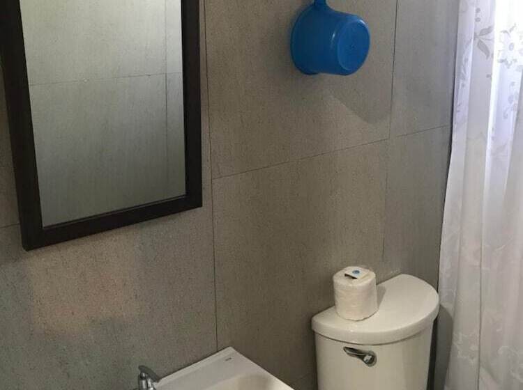 בית מלון כפרי Seabreeze Beach Lodge