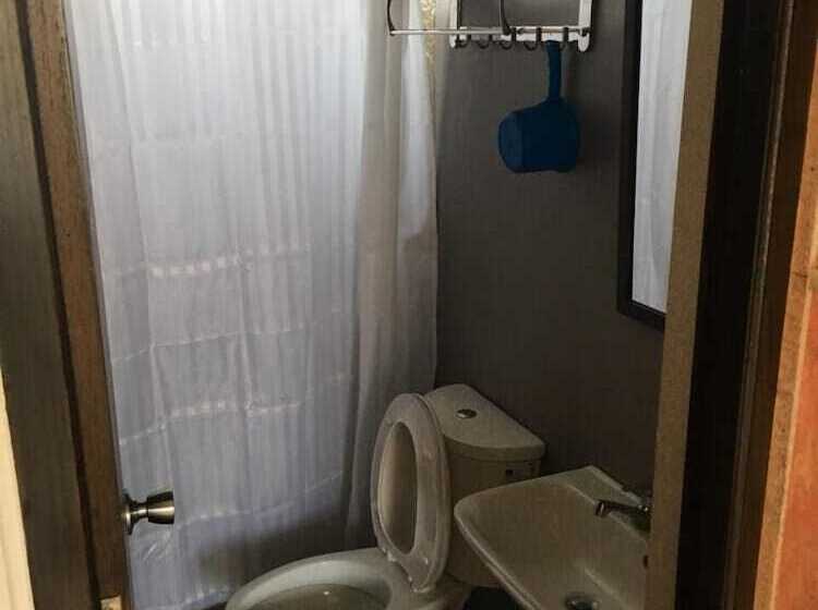 בית מלון כפרי Seabreeze Beach Lodge