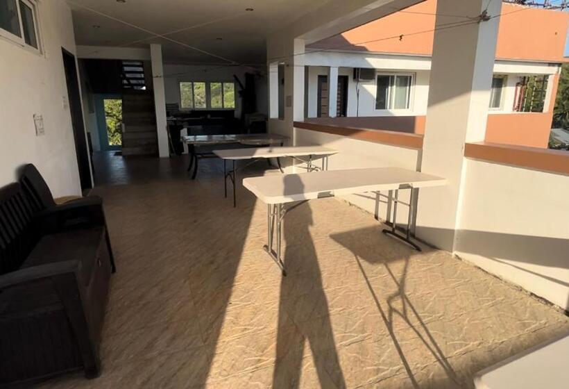 בית מלון כפרי Seabreeze Beach Lodge