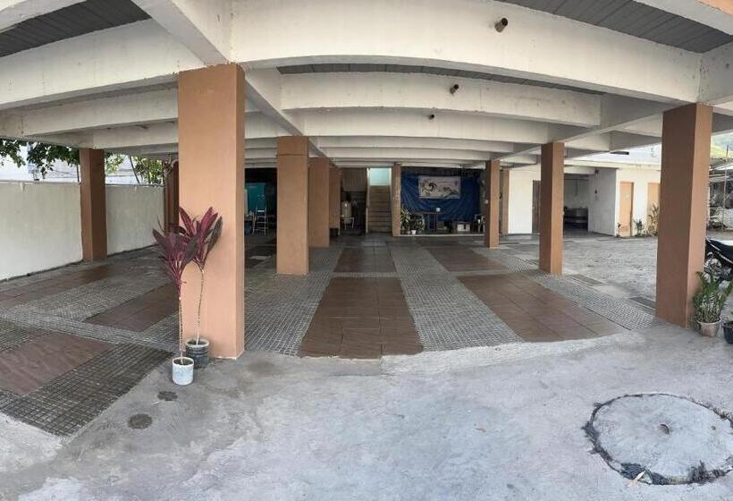 בית מלון כפרי Seabreeze Beach Lodge