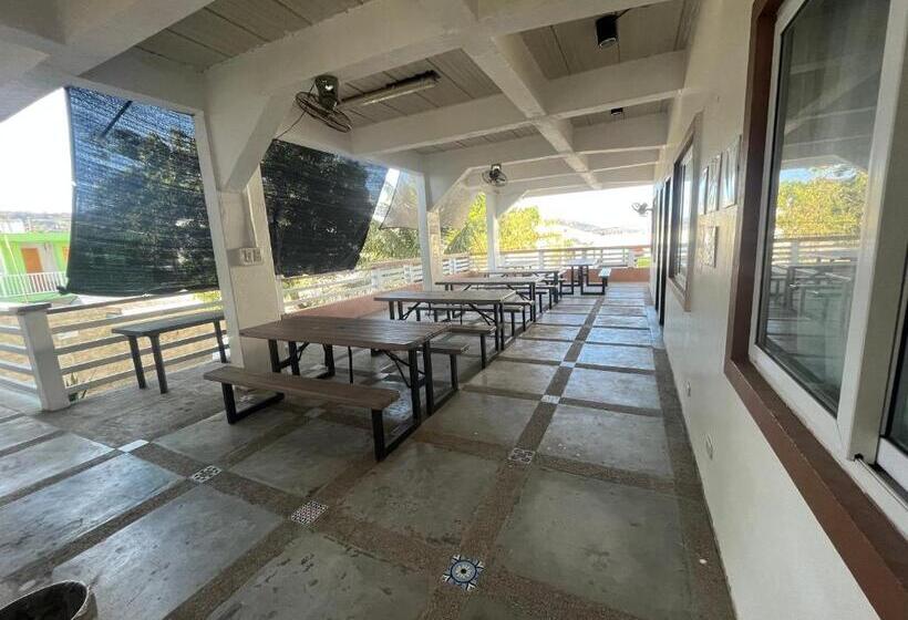 בית מלון כפרי Seabreeze Beach Lodge