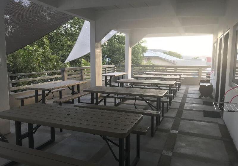 בית מלון כפרי Seabreeze Beach Lodge