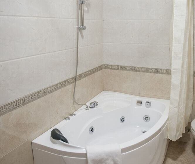 فندق Sevan Plaza