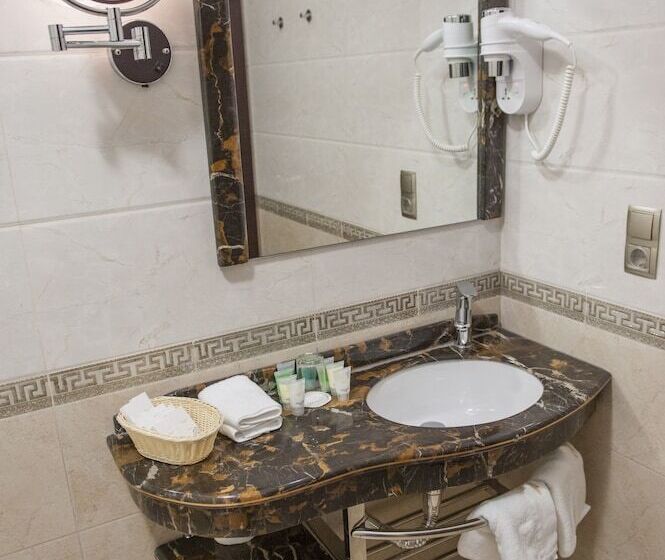 فندق Sevan Plaza