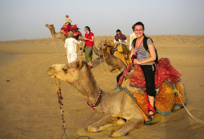 酒店 Spirit Desert Camp