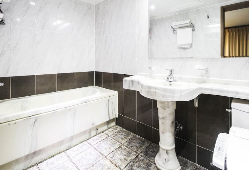 فندق Uljin Grand