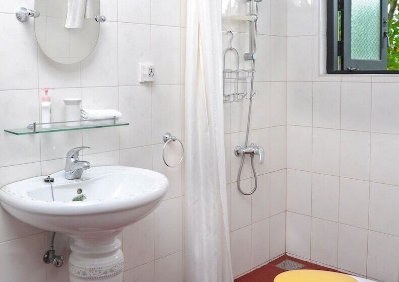 Отель Villa Suriyagaha