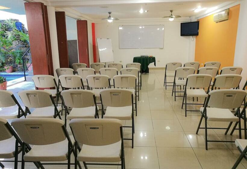 בית מלון כפרי Windsor Plaza