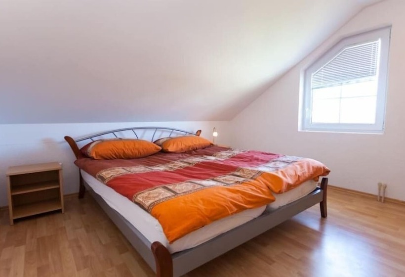 Maretsol Vacation House