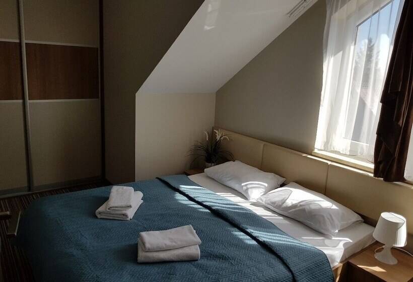 Marina Jastarnia    Apartamenty   Basen