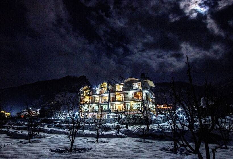 Mountain Face By Snow City Hotels