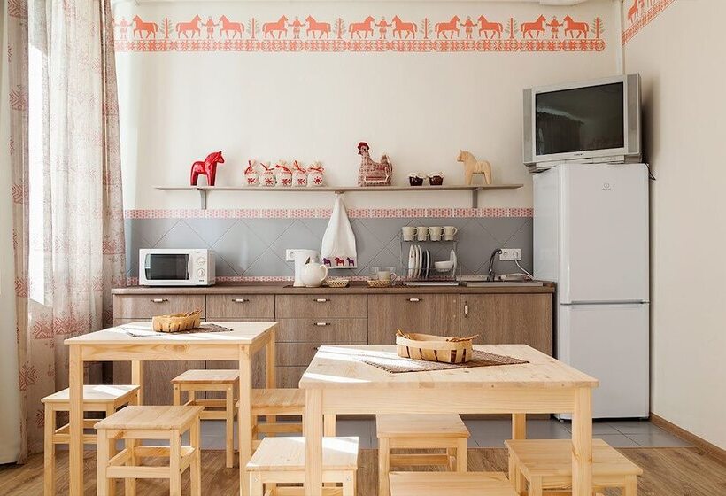 Ocharovannyy Strannik   Hostel