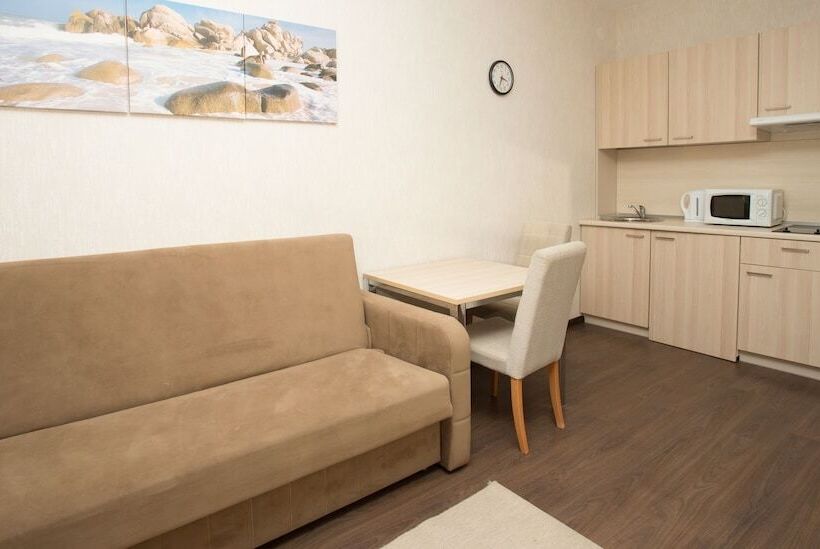 Panoramic Apartments S16