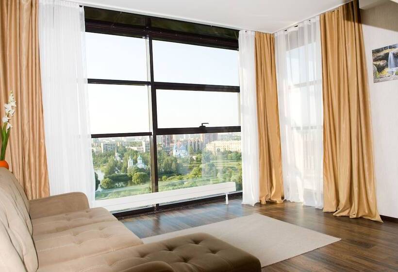 Panoramic Apartments S16