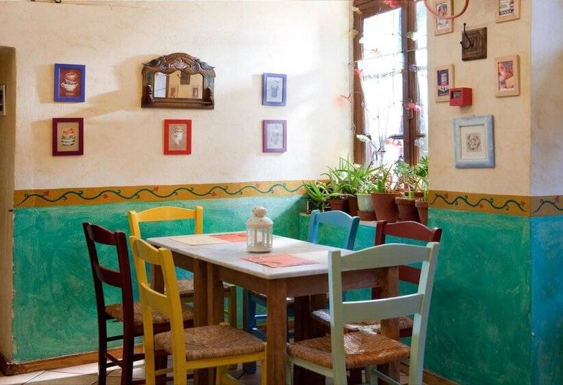 פנסיון Agnantio Studios & Suites