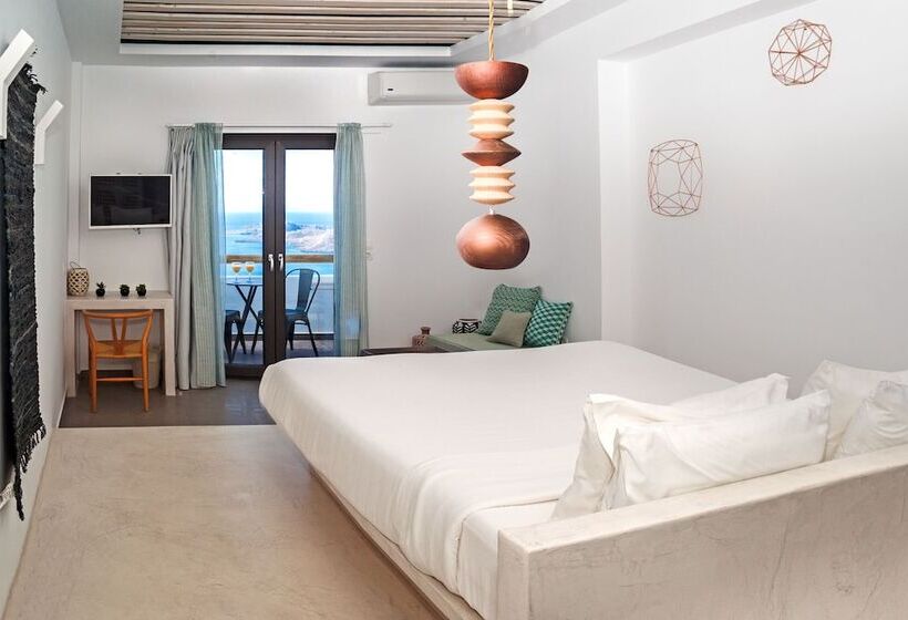 پانسیون Amity Suites  Adults Only