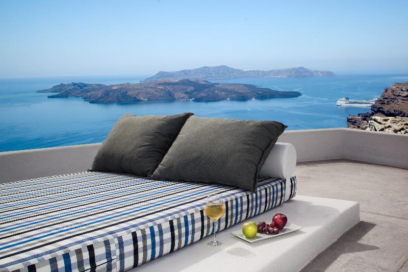 پانسیون Amity Suites  Adults Only