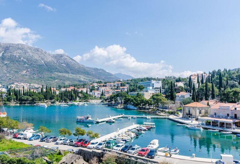 펜션 Apartments & Rooms Mihajica