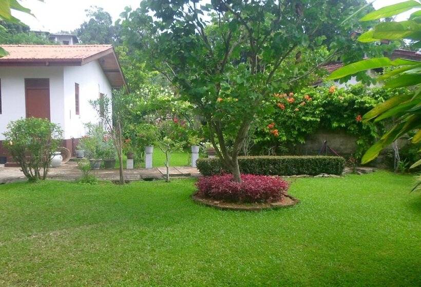 膳宿费 Manel Guesthouse