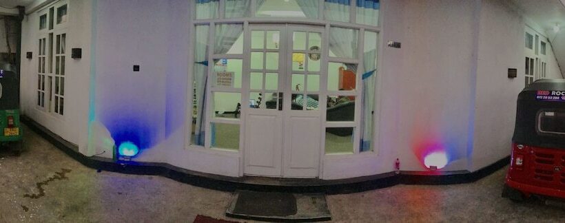 펜션 Nuwara Eliya Redrock Guest