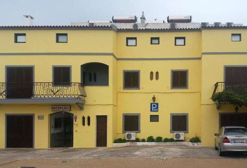 بنسيون Residencial Hortamar