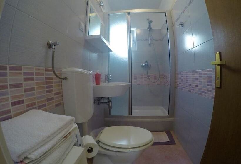 بنسيون Vila Lacman