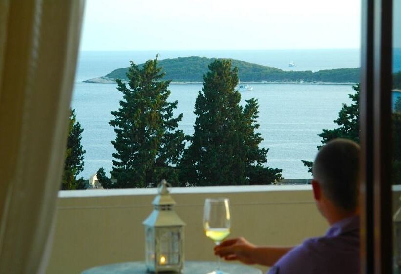 بنسيون Vila Lacman