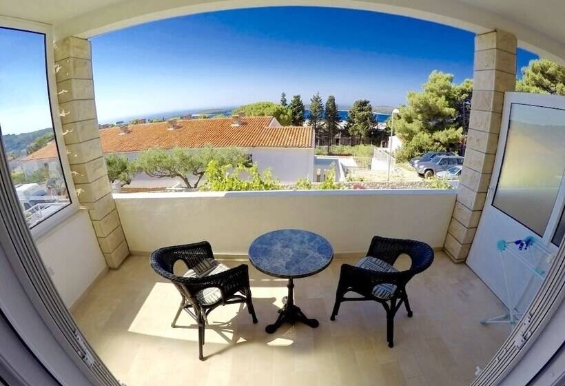 پانسیون Vila Lacman