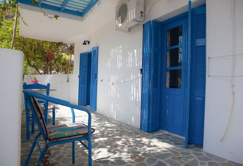 Vardes Hotel Studios