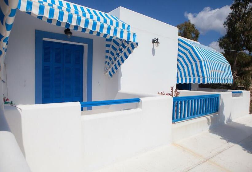 Vardes Hotel Studios