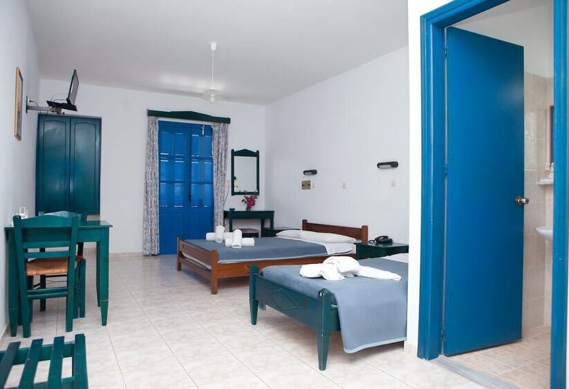 Vardes Hotel Studios