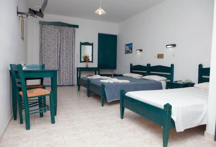 Vardes Hotel Studios