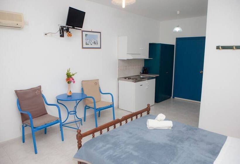 Vardes Hotel Studios