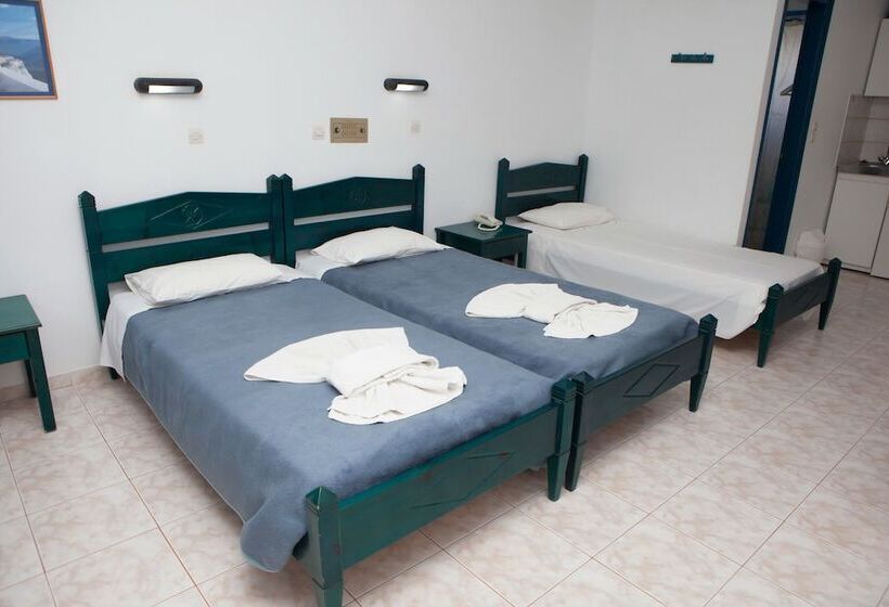 Vardes Hotel Studios